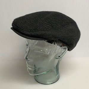 LEVI’S sz Small Medium Newsboy Hat Faux Fur Lined Dark Gray